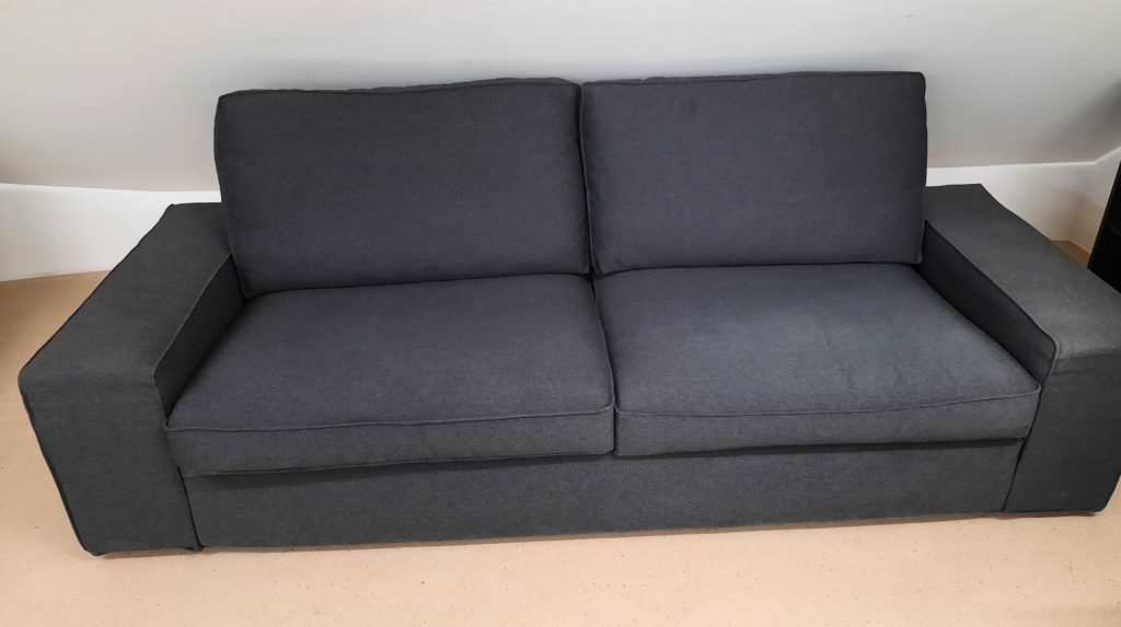 canapé tissu gris, 3 places, en vente au Galetas de la Broye, CSP Vaud