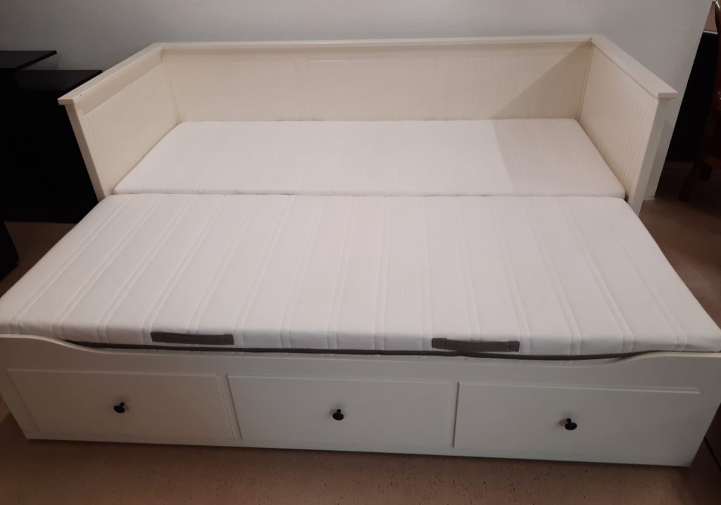 lit modulable deux places, avec 2 matelas, en vente au Galetas de la Broye, CSP Vaud