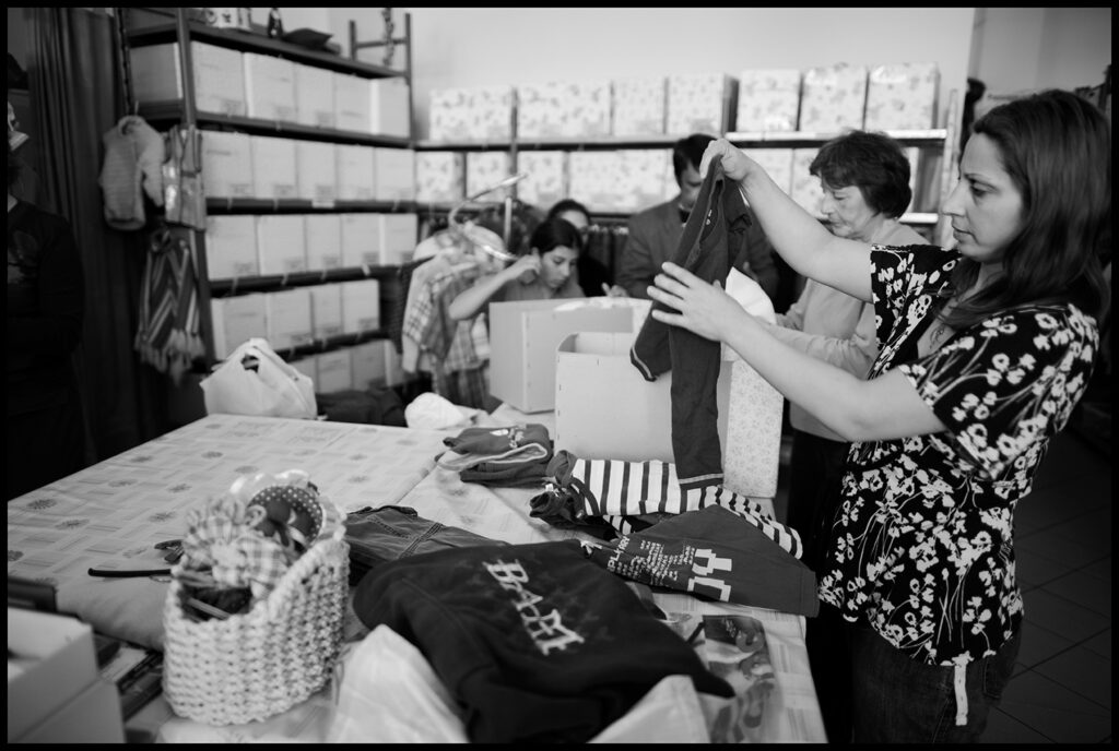1956: création du Vestiaire social avec l'arrivée de réfugiés hongrois