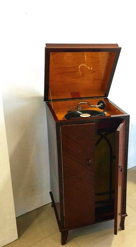 royal victoria discaphone